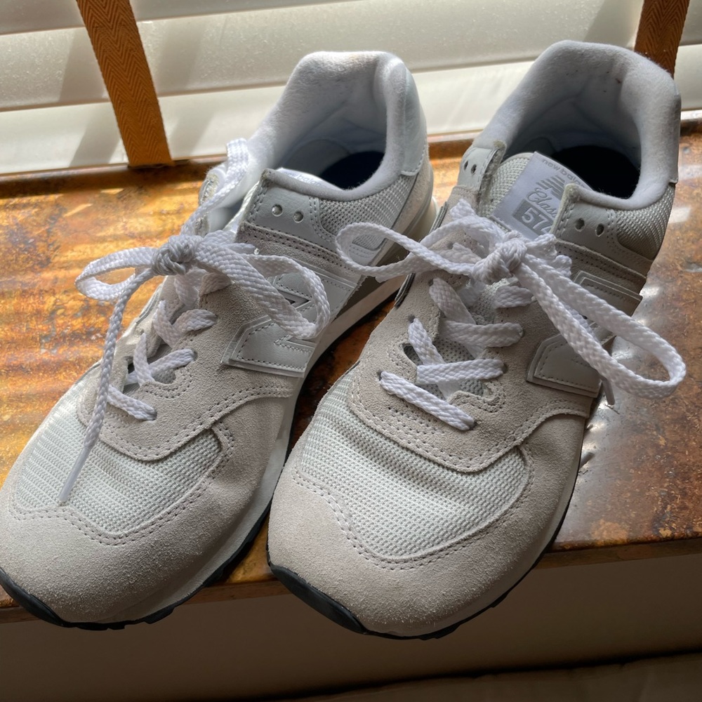 New Balance 574 Sneakers - Nimbus Cloud. Women's size 9.